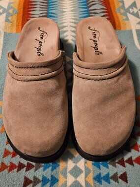 Free People Clogs